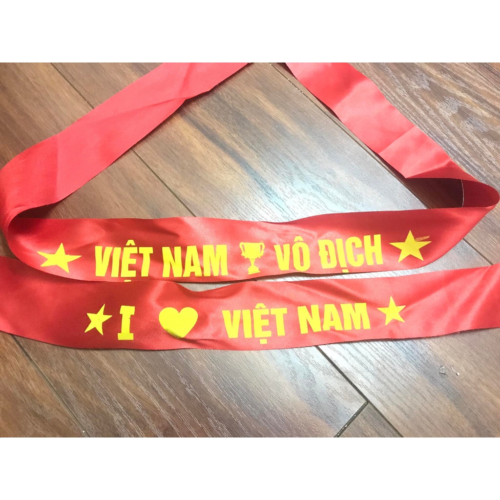 Cờ Việt Nam và băng trán cổ vũ vô địch giá rẻ