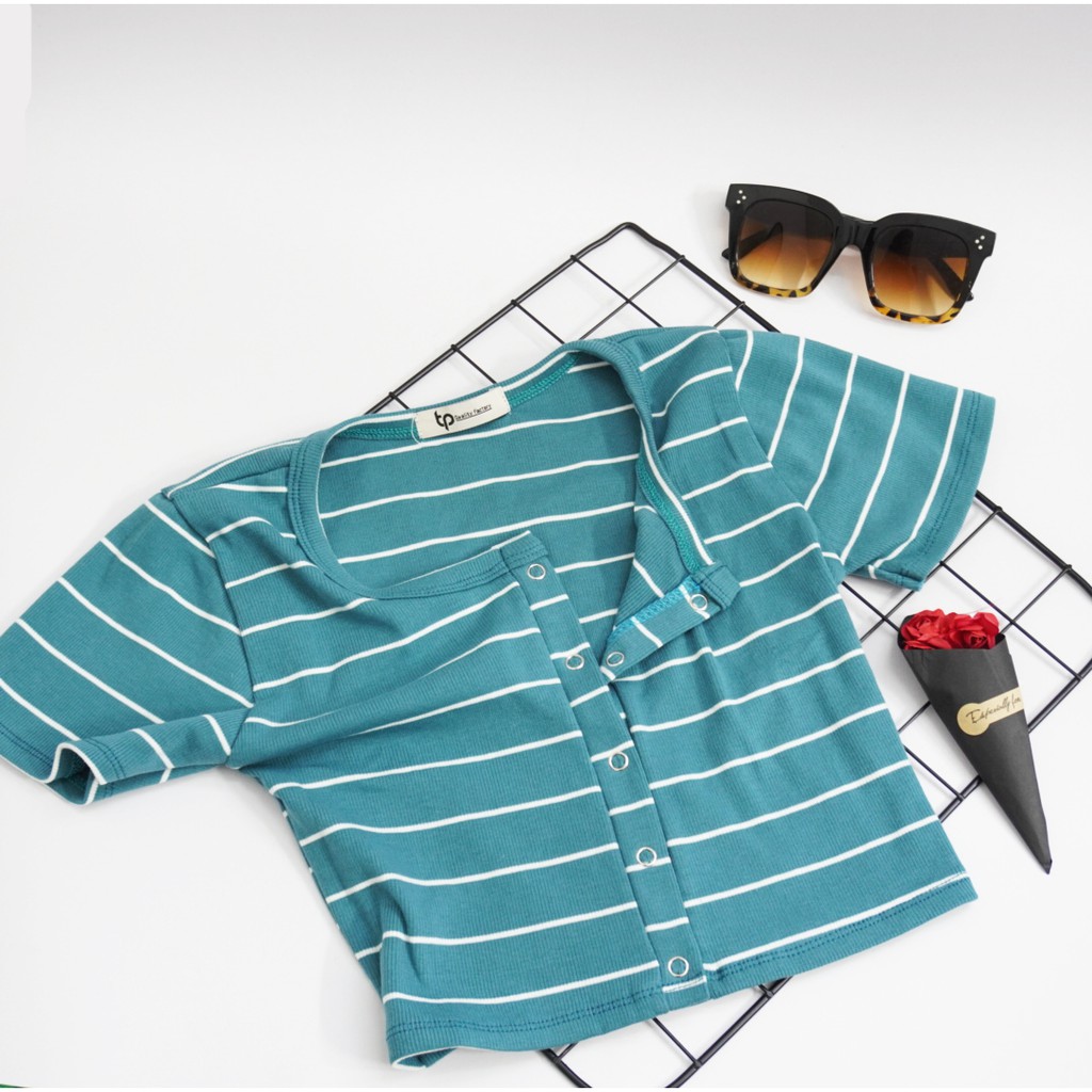 [Nhiều màu] ÁO CROPTOP THUN GÂN SỌC KẺ phối cúc bấm | BigBuy360 - bigbuy360.vn