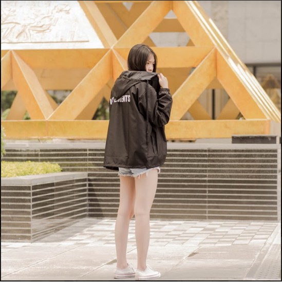 Áo Khoác Dù 2 Lớp - VETEMENTS