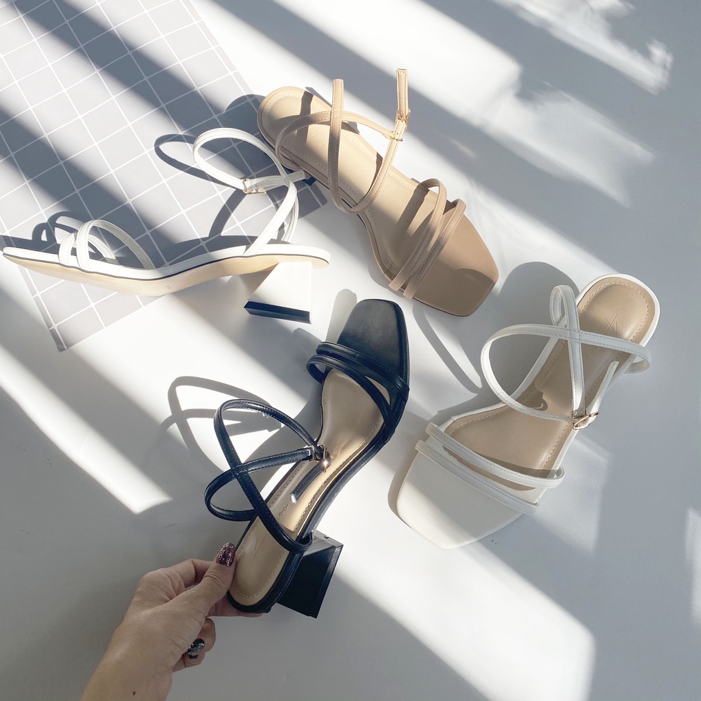 Giày Cao Gót Sandal Đi Học Mặc Áo Dài Váy Quai Mảnh  Gót Đế Vuông Nữ Cao 3cm Hishoo Mũi Vuông VNXK Ulzzang Cao Cấp S043