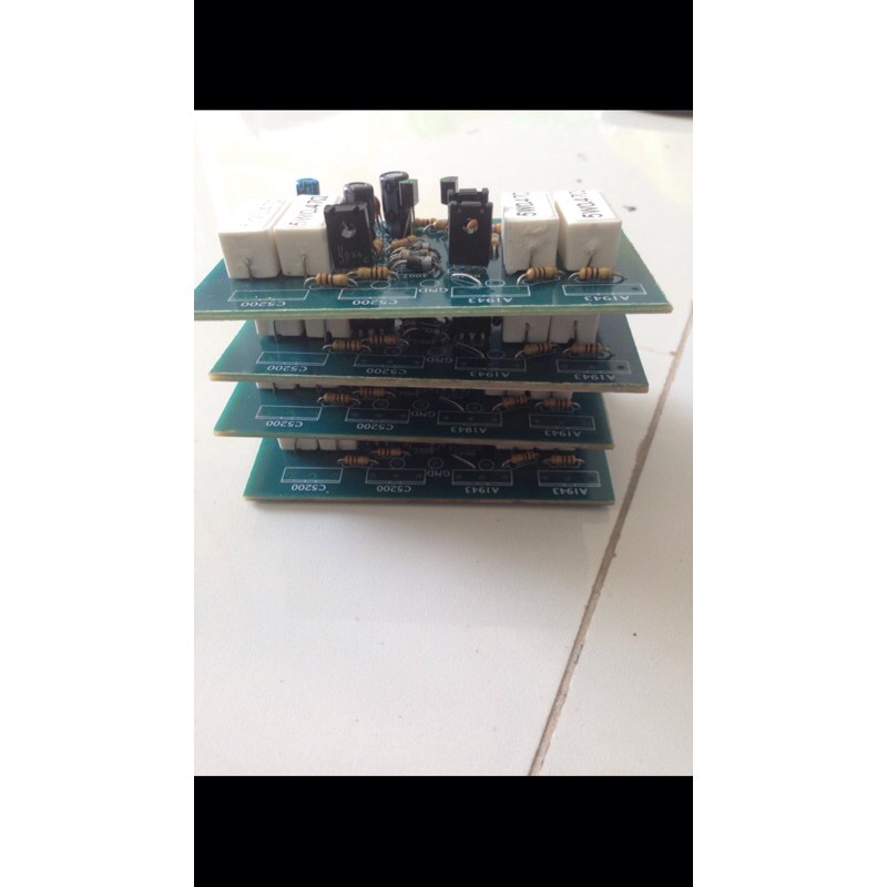 1 BO CÔNG SUẤT 4 SÒ MINI 350w