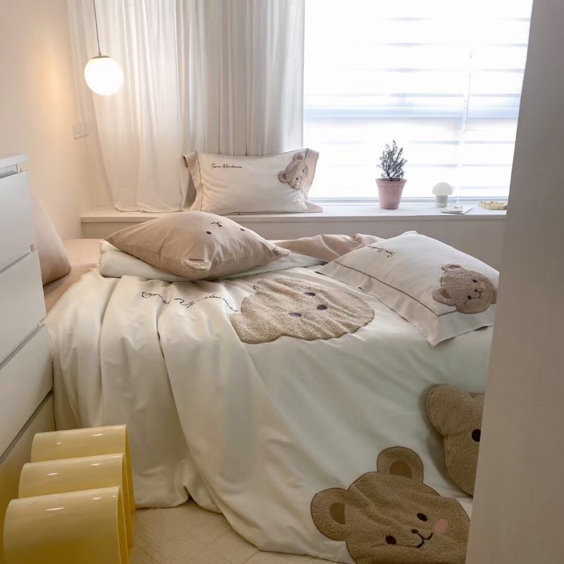 Bộ chăn ga kèm vỏ gối Teddy Bear Lụa tặng kèm gấu teddy xinh xắn