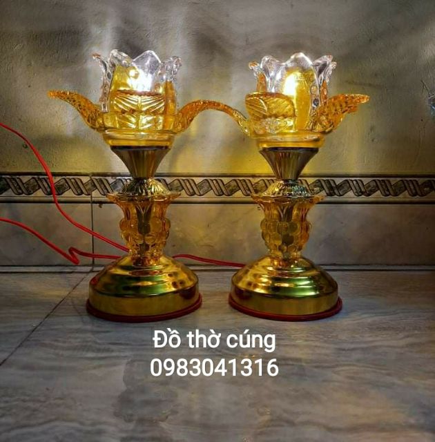 Đèn Thờ thủy tinh hoa sen cao 20 cm bóng led siêu tiết kiệm điện (1 Đôi)