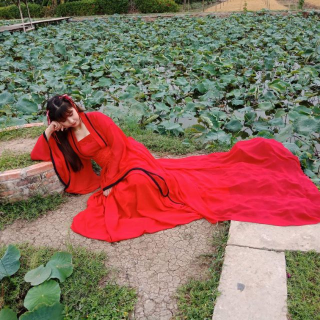 Cổ trang đỏ