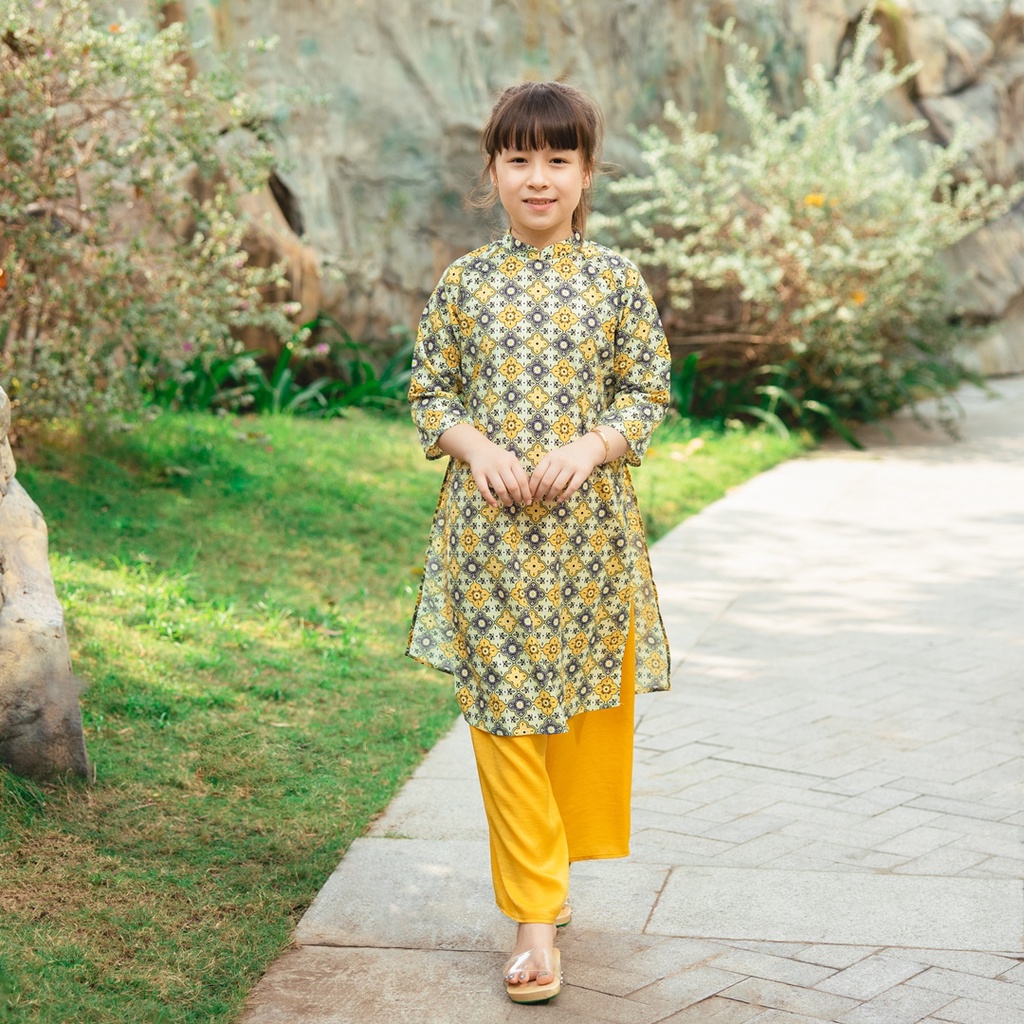 Áo dài cho bé gái BYZU, kiểu áo dài cách tân cô ba Sài Gòn vàng tươi, chất lụa cao cấp
