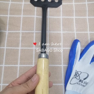 Dụng cụ cào đất, làm đất trồng cây loại vừa