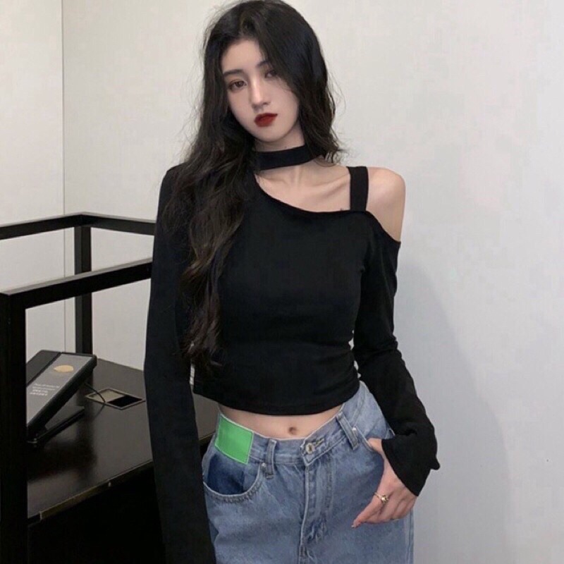 Áo kiểu croptop tay dài một bên trễ vãi phối dây cá tính