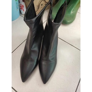 (Sẵn đen 36) Boot da cổ lỡ mũi nhọn đế 6,5cm