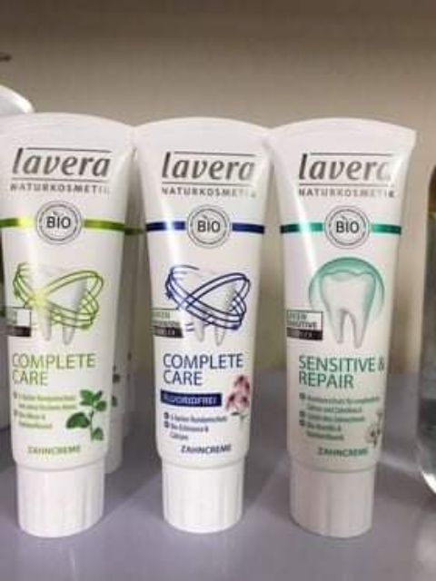 Kem đánh răng hữu cơ Lavera 75ml
