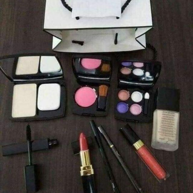 Bộ trang điểm