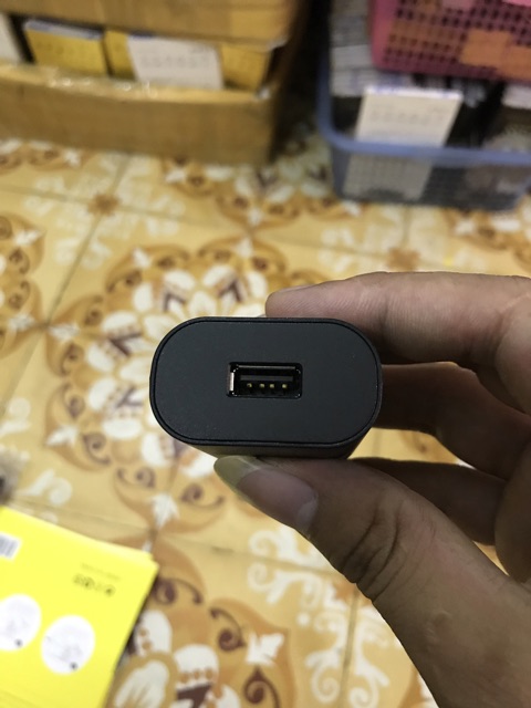 Bộ Adapter sạc Blackberry chanrger 550mA , Ar , Black xin