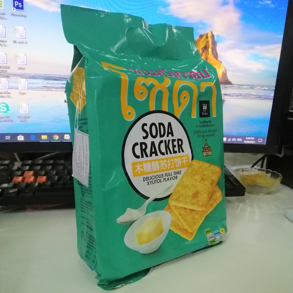 Bánh Quy Ăn Kiêng Soda Cracker Thái Lan Vị Xylitol (Gói 400g) | BigBuy360 - bigbuy360.vn