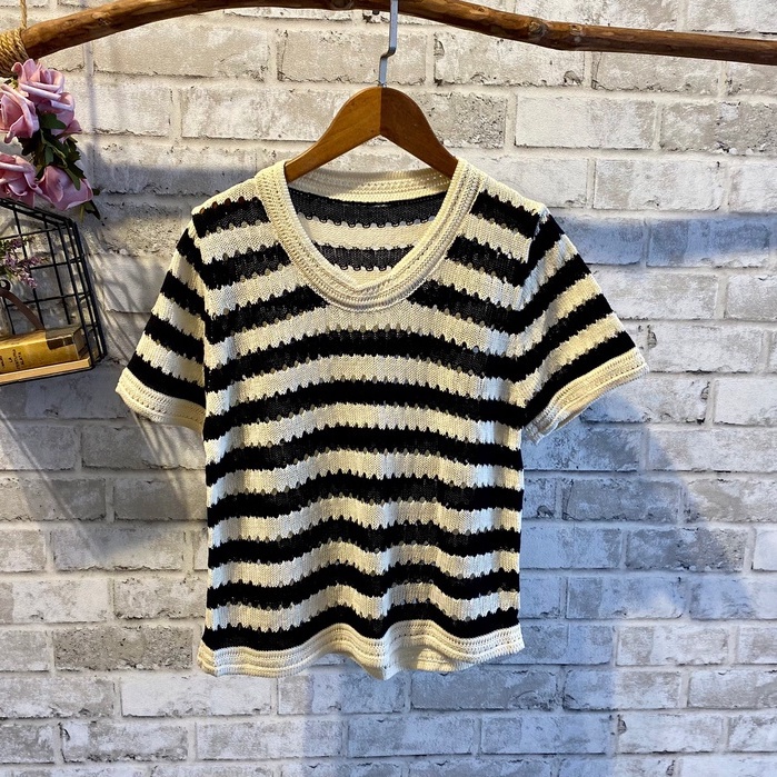 Áo Thun Tay Ngắn Họa Tiết Sọc Ngang Phong Cách Mới Dành Cho Nữ