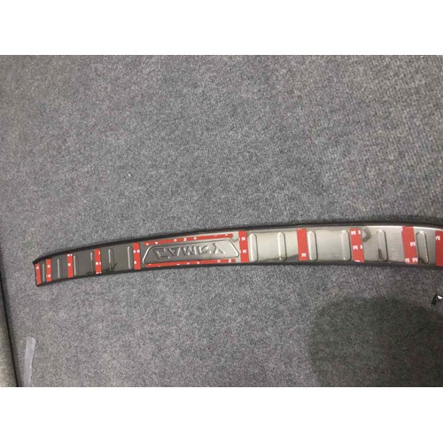 Bậc cốp ngoài CAMRY 2019 titan