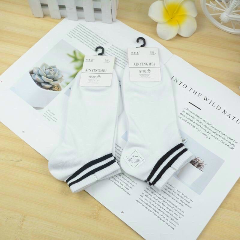Tất Nữ Thể Thao Phong Cách Hàn Quốc Màu Đen, Trắng Chất Cotton Dày Dặn