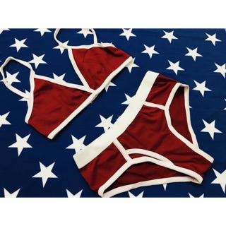 Bikini 2 mảnh khoe trọn đường cong quyến rũ