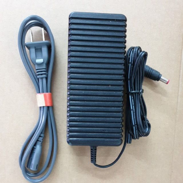 Nguồn DC 12V 5A