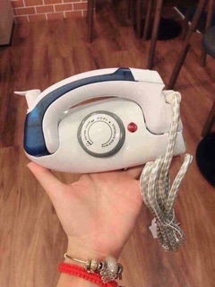 Bàn là mini