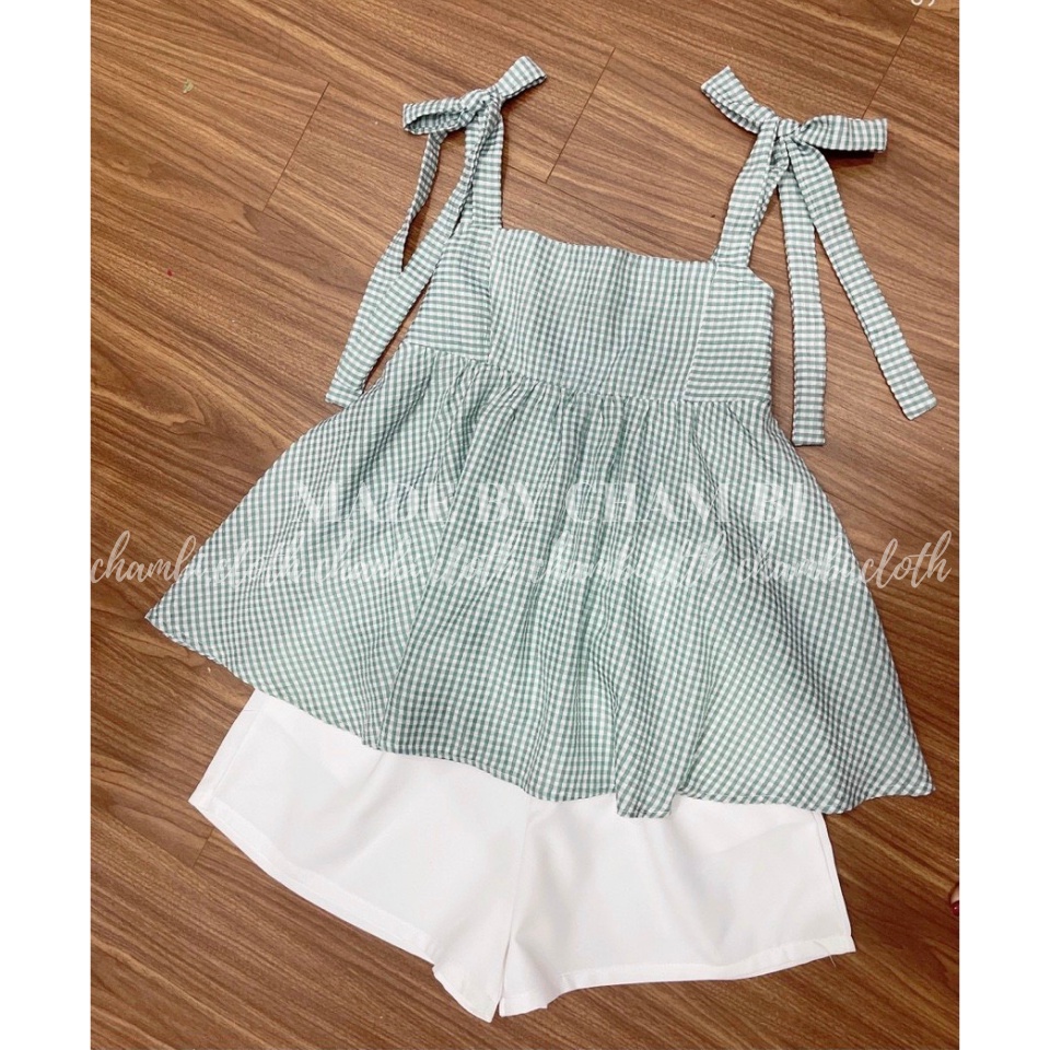 Set kiểu Hàn xẻng S.047, Set áo babydoll kẻ xanh buộc nơ vai và quần short ống rộng trắng