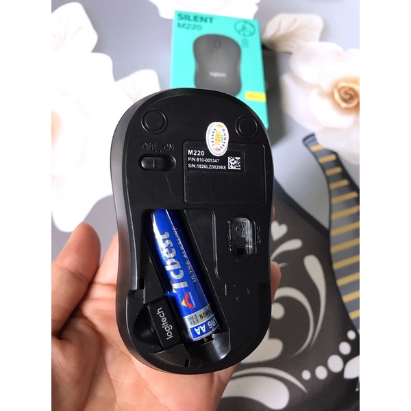 Chuột Máy Tính Không Dây Logitech M220 Không Tiếng Động- Có Công Tắc On/Off - Độ Nhạy Cao