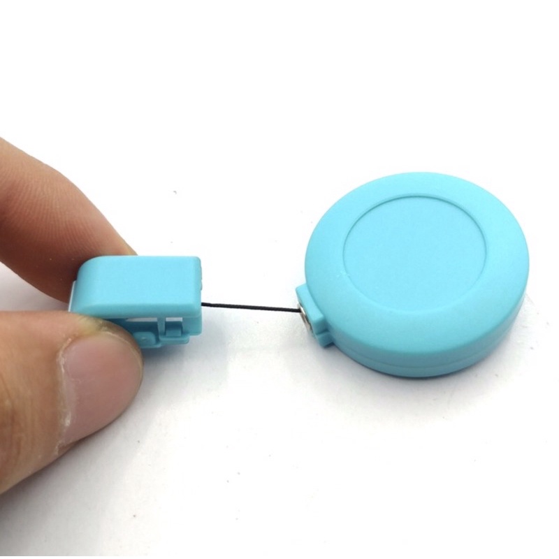 Kẹp đeo bảng tên dây cuộn PVC6705 - 4 Màu