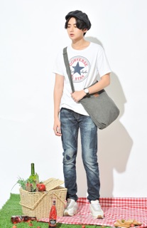 Túi đeo chéo: M.O.L Cross Tote