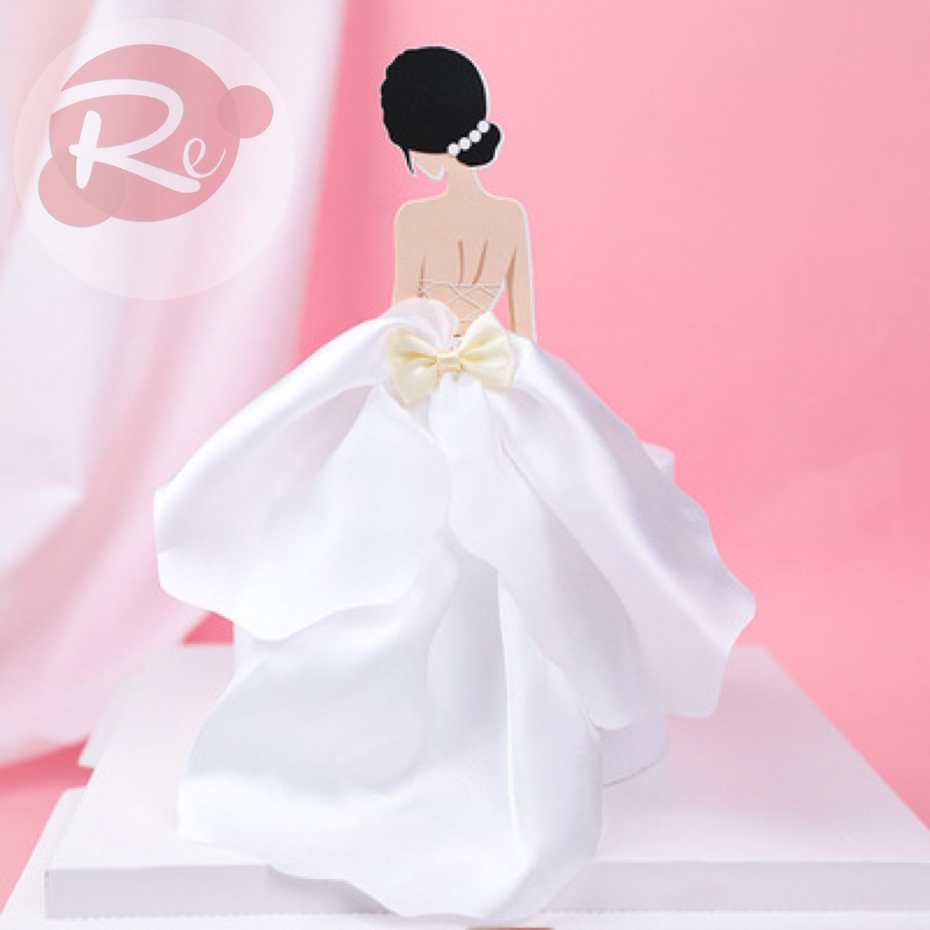 [SIÊU RẺ❤️] – Cô gái quay lưng - Trang trí bánh sinh nhật bánh kem