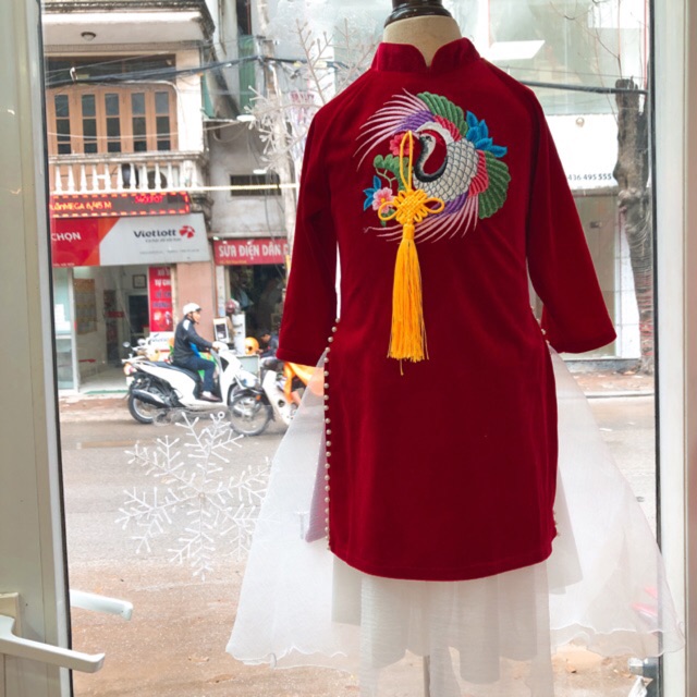 Áo dài nhung bé gái