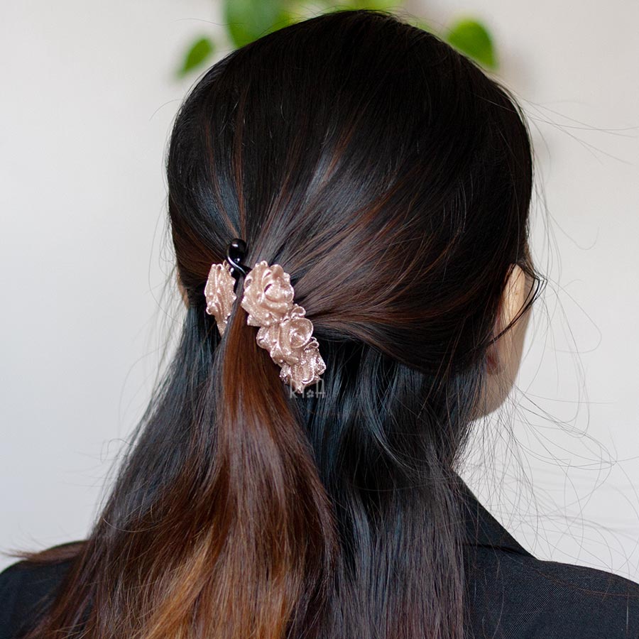 Kẹp tóc quặp dọc cỡ nhỏ hoa hồng voan RYA 71346