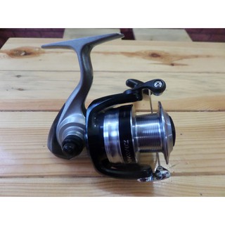 Máy Câu Cá Daiwa Strike Force 4000-B