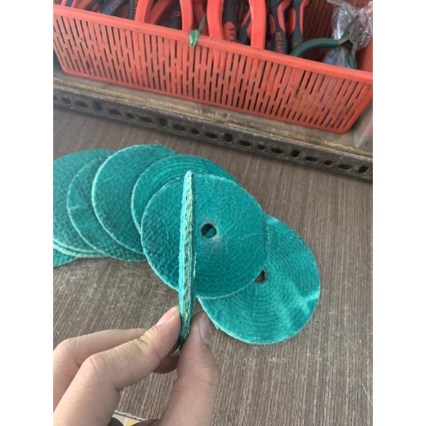 Bánh xơ dừa đánh bóng inox gắn máy mài cầm tay