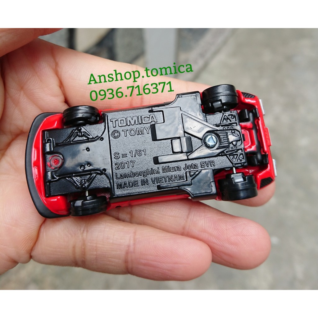 Mô hình xe Lambor premium màu đỏ tomica Nhật Bản