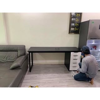 Bàn gaming ikea dài 1m6 chân sắt chắc chắn