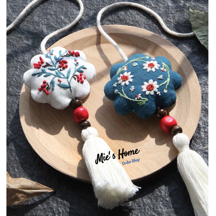 DIY bộ kit thêu tay Trang trí treo Túi Thơm Thêu Hình Hoa Cỏ Mùa Xuân Làm Quà Tặng Móc khóa trang trí Ô tô - MIE Shop