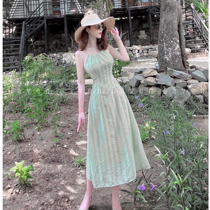 Đầm ren xanh cổ yếm - Maxi Ngọc lan