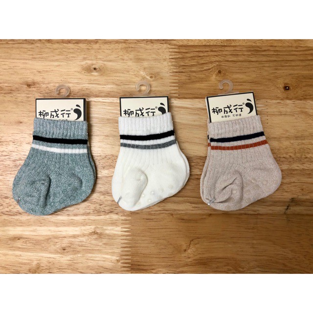 Set 3 đôi vớ sơ sinh chất thun 100% cotton, có gai chống trượt hàng xuất khẩu Hàn Quốc cho bé từ 3 đến 12 tháng