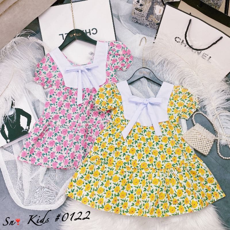 Váy hoa cổ vuông nhẹ nhàng bé gái