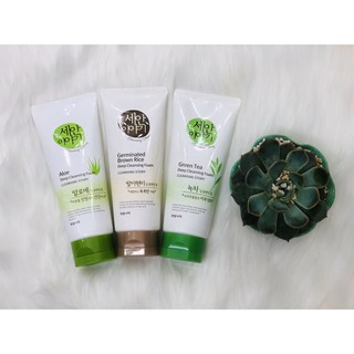 Sữa rửa mặt tinh chất trà xanh Welcos Green Tea Deep Cleansing Foam 120g