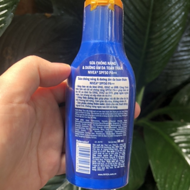 Sữa chống nắng bảo vệ da chuyên sâu Nivea Sun SPF50 (75ml)