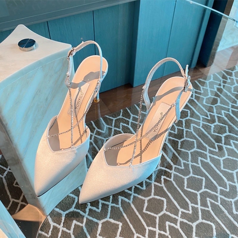 Sandal cao gót nhọn dây đá chéo nhỏ vải satin Q172