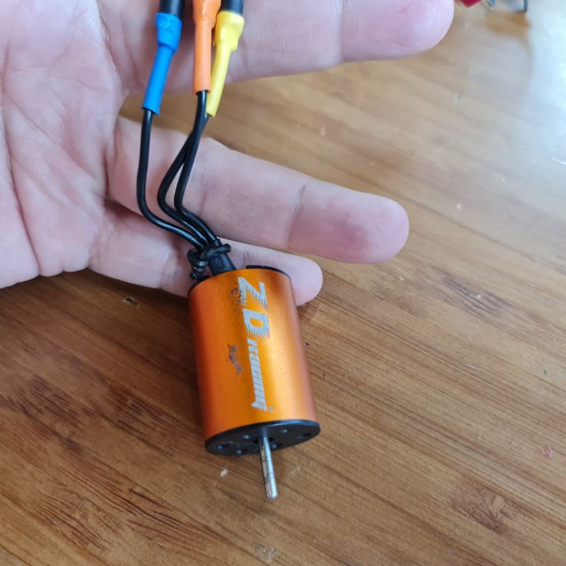 Bộ phụ kiện Tay điều khiển ZDracing tx+esc + motor2428 không chổi than.