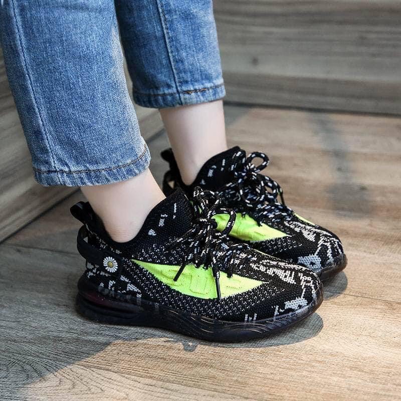 Giày đế phát sáng cho bé