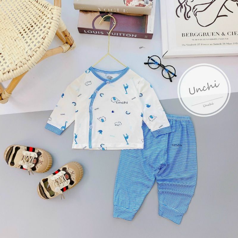 Bộ Quần Áo Dài Tay Sơ Sinh Unchi Cúc Lệch Quần Kẻ Vải Petit Mềm Mát