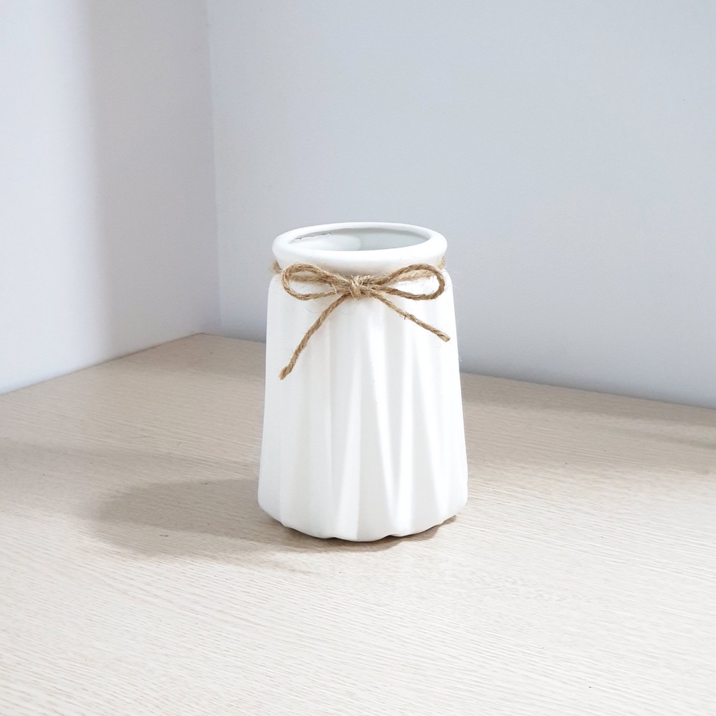 Lọ hoa gốm sứ Bát Tràng dáng mũi tên cao 14 cm - Bình cắm hoa nhỏ decor trang trí bàn làm việc giá rẻ