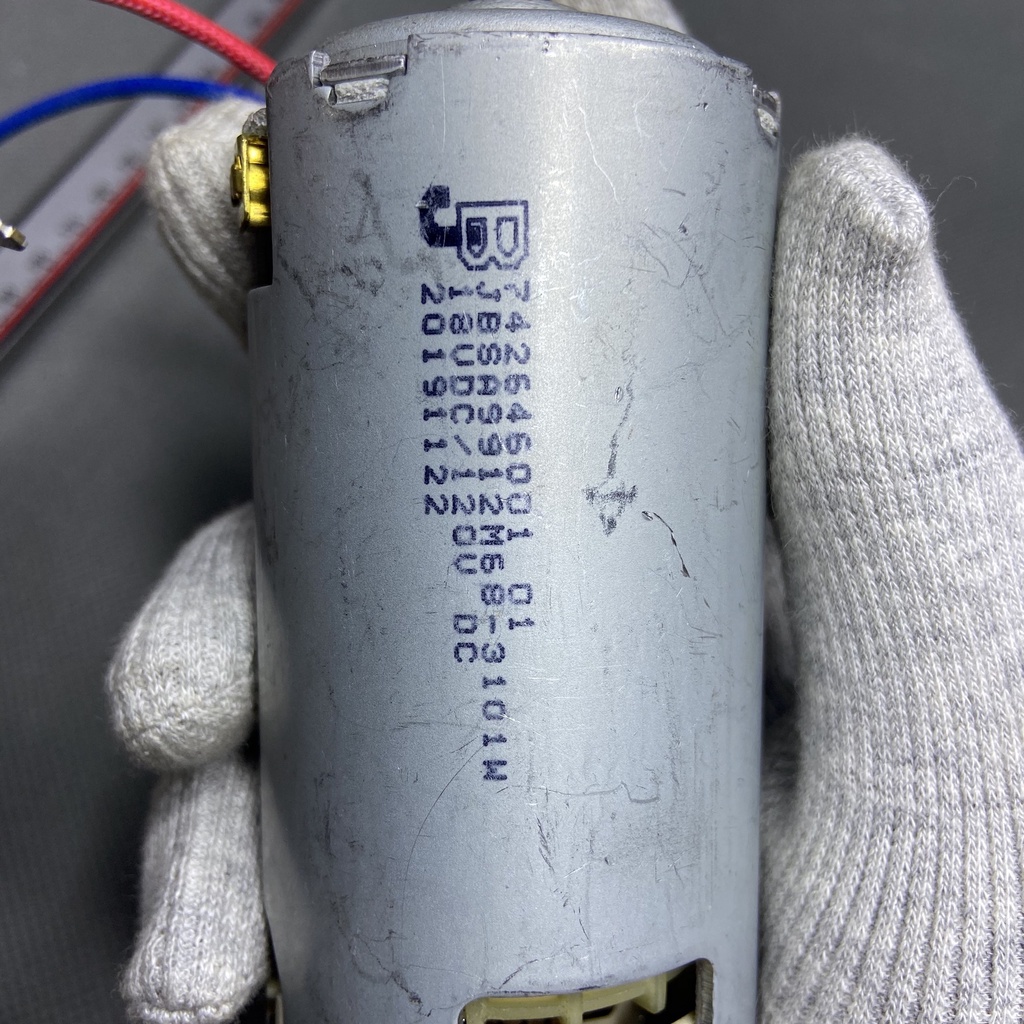 Motor - động cơ chổi than lưỡng cực 18V / 110V DC. tua nhanh và mạnh. trục ren 6 mm
