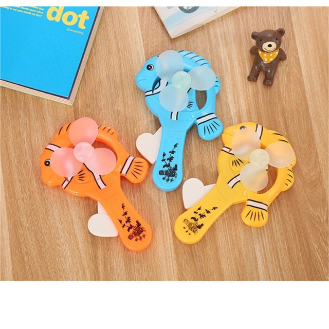 Quạt Cầm Tay Con Cá MiNi