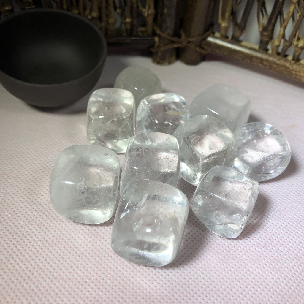 Viên đá thanh tẩy Clear Quartz C11 phong thủy chơi tarot