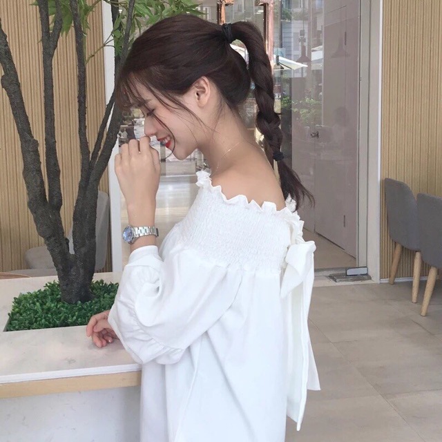 [Mã FAMAYWA giảm 10K đơn 50K] Áo kiểu nhúng nơ ngực mặt được hai kiểu màu trắng | BigBuy360 - bigbuy360.vn