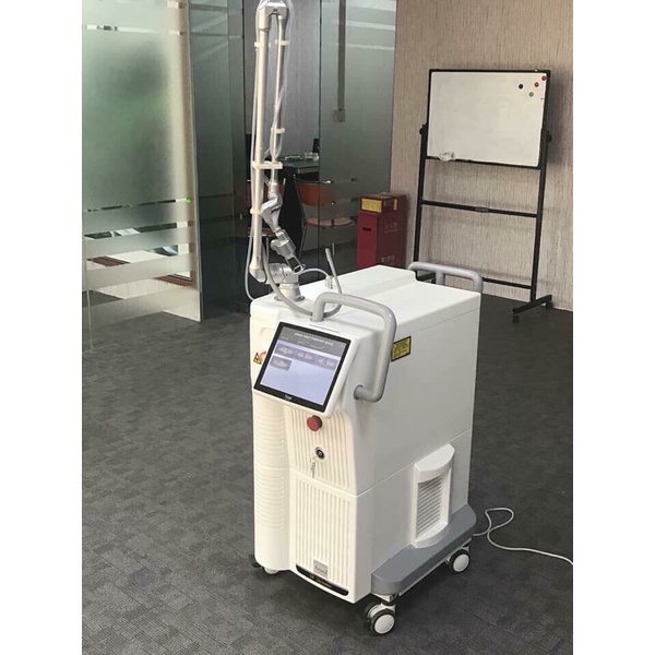 Máy Laser CO2 Fractional