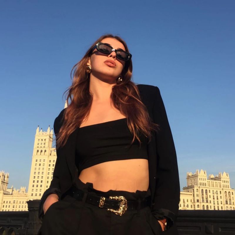 Kính mát gọng chữ nhật phong cách retro thời trang nam nữ